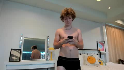 Snapshot of leo_wildd chatting on 10/19/25, 08:59 leo_wildd online show from 10/19/25, 08:59