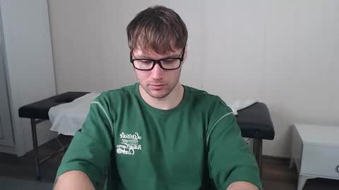 Snapshot of leoackerman chatting on 10/15/25, 02:50 leoackerman online show from 10/15/25, 02:50