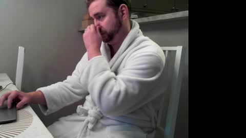 Snapshot of leofromsweden chatting on 03/04/25, 07:08 Leofromsweden online show from 03/04/25, 07:08