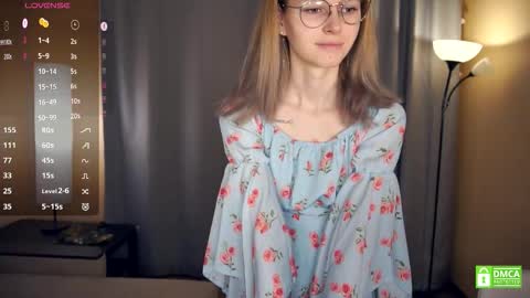 Snapshot of leolakorner chatting on 01/14/26, 07:19 Hello Im Roxy Im just starting my journey here so lets get acquainted online show from 01/14/26, 07:19