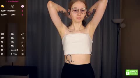 Snapshot of leolakorner chatting on 01/18/26, 07:28 Hello Im Roxy Im just starting my journey here so lets get acquainted online show from 01/18/26, 07:28