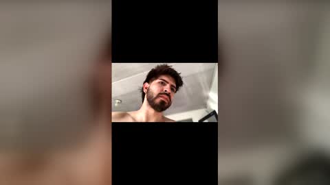 Snapshot of leoliciousss chatting on 12/21/25, 07:32 Leo online show from 12/21/25, 07:32