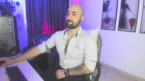 Snapshot of leon_1717 chatting on 01/12/25, 10:01 Leon online show from 01/12/25, 10:01