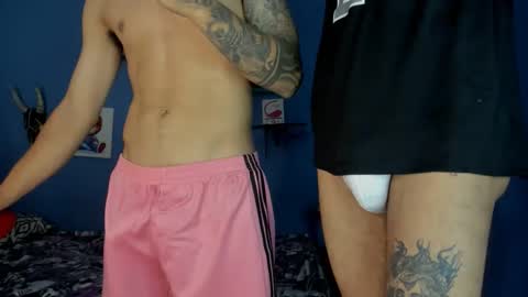 Snapshot of leon_big_cock chatting on 02/04/26, 01:00 leon_big_cock online show from 02/04/26, 01:00