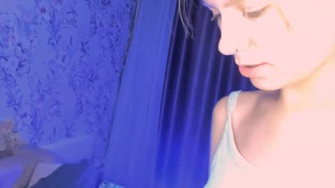 Snapshot of leon_devol chatting on 12/04/24, 09:02 Leon and Lily online show from 12/04/24, 09:02