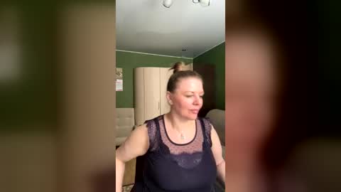 Leona tracie online show from 06/17/26, 06:49