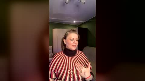 Leona tracie online show from 06/18/26, 03:51