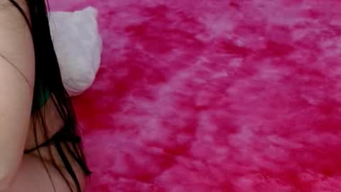 Snapshot of leonacutecam chatting on 11/15/25, 10:04 LUCY online show from 11/15/25, 10:04