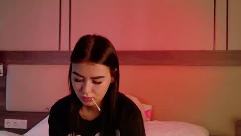 Snapshot of leonameilee chatting on 06/30/26, 06:36 Mila online show from 06/30/26, 06:36