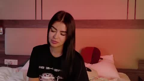 Snapshot of leonameilee chatting on 07/02/26, 06:52 Mila online show from 07/02/26, 06:52