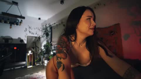 Leo online show from 10/10/25, 11:15