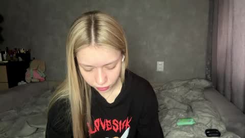 Snapshot of leonegoodnough chatting on 04/22/26, 06:05 Eva online show from 04/22/26, 06:05
