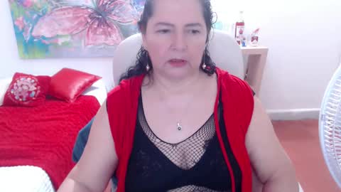 leonela   online show from 11/23/25, 02:33