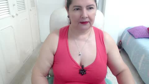 leonela   online show from 04/17/26, 08:45