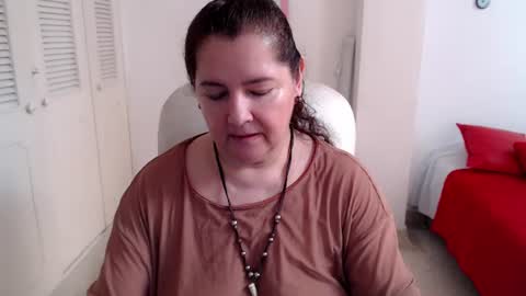 leonela   online show from 06/14/26, 02:30