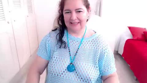 leonela   online show from 06/20/26, 12:08