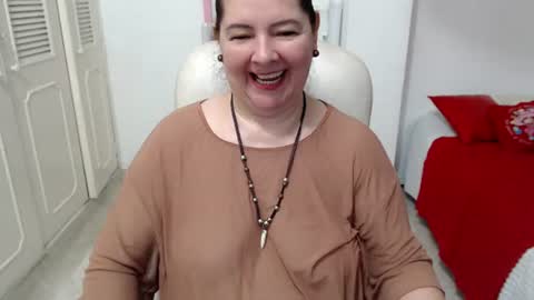 leonela   online show from 06/26/26, 11:42