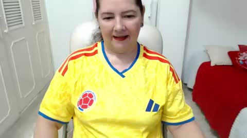 leonela   online show from 06/28/26, 01:55