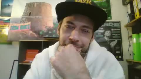 Snapshot of leonidascum chatting on 11/27/25, 10:17 leonidascum online show from 11/27/25, 10:17