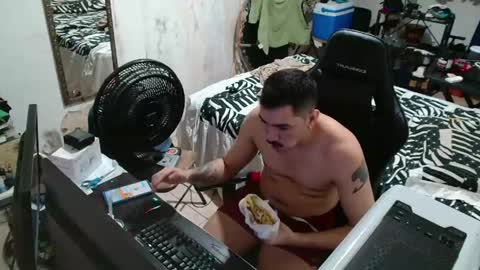 Snapshot of leonino231 chatting on 05/09/26, 02:17 leonino231 online show from 05/09/26, 02:17