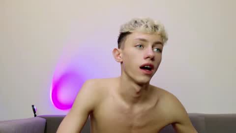 leonlure online show from 12/02/25, 06:36