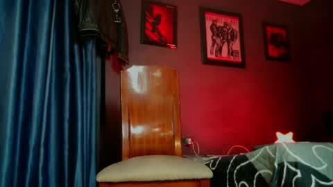 Snapshot of leonnardojaramillo chatting on 05/14/26, 01:45 Lenardo jaramillo online show from 05/14/26, 01:45