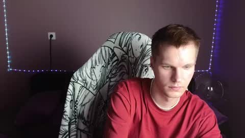 Snapshot of leonnextdoor chatting on 12/30/24, 12:09 Leon online show from 12/30/24, 12:09