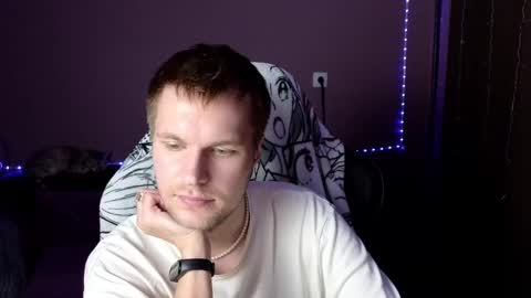 Snapshot of leonnextdoor chatting on 01/22/25, 11:34 Leon online show from 01/22/25, 11:34