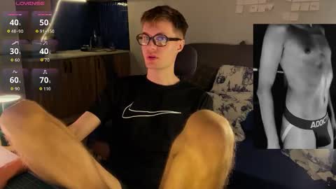 Snapshot of leonnextdoor chatting on 02/27/26, 05:24 Leon online show from 02/27/26, 05:24