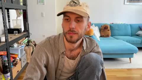 Leon online show from 03/08/26, 11:58