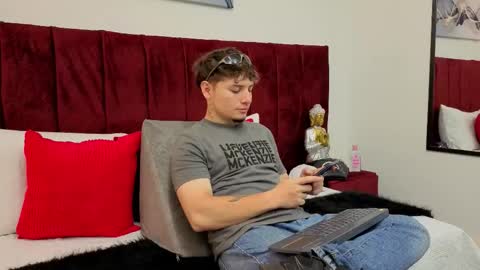 Leo  online show from 03/15/26, 12:22