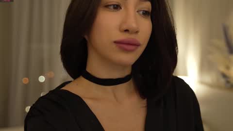 Snapshot of leoramallis chatting on 03/09/25, 05:28 Leora online show from 03/09/25, 05:28