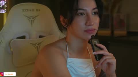 Leora online show from 11/17/25, 05:19