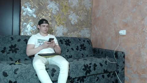 Snapshot of leoroman chatting on 01/16/25, 03:02 leoroman online show from 01/16/25, 03:02