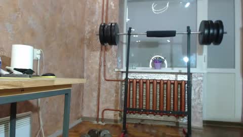 Snapshot of leoroman chatting on 02/20/25, 11:53 leoroman online show from 02/20/25, 11:53