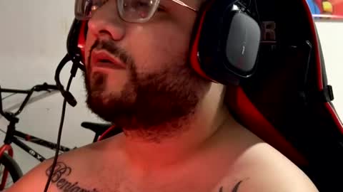 Snapshot of leosalvaje chatting on 11/16/25, 05:02 Leo Salvaje online show from 11/16/25, 05:02