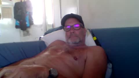leporonga online show from 10/18/25, 04:19