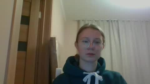 lera_foxx online show from 12/10/24, 09:11