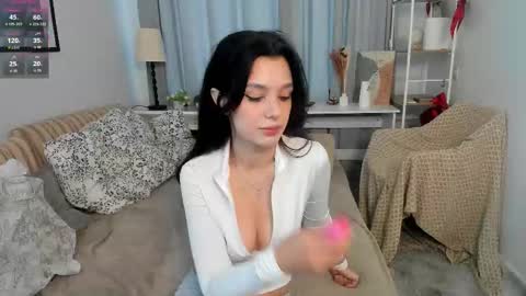 Bella online show from 11/08/25, 09:20