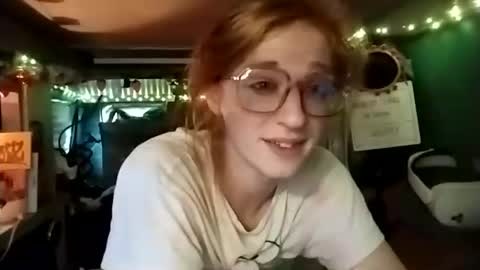 LesleyGumGrass- The Boring Trans girl online show from 11/14/25, 08:29