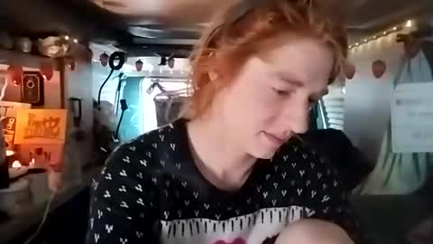 Snapshot of lesleygumgrass chatting on 02/13/26, 03:52 LesleyGumGrass- The Boring Trans girl online show from 02/13/26, 03:52