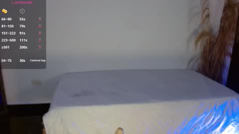 Leslie online show from 09/22/25, 01:02