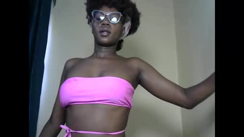 leslie online show from 03/08/25, 09:06