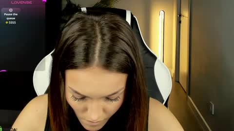 Leslie online show from 06/08/26, 12:58