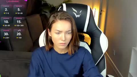 Leslie online show from 06/11/26, 01:49