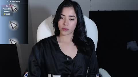 Snapshot of leslieblack_ chatting on 02/27/25, 02:53 leslie online show from 02/27/25, 02:53