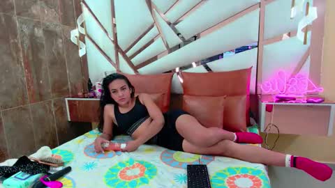 LeslieBush online show from 12/18/25, 11:49