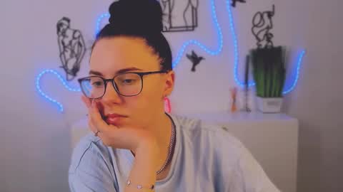 lesly_chilli online show from 02/07/26, 08:18