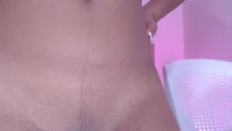 Snapshot of leslyandika chatting on 12/13/24, 06:38 LeslyAndika online show from 12/13/24, 06:38