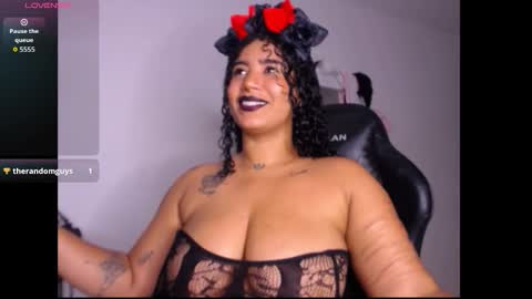 lesly online show from 10/30/25, 02:13